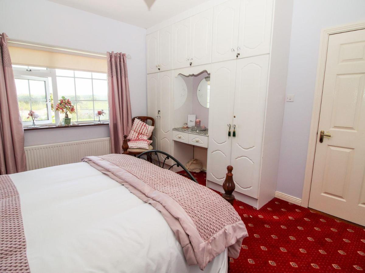 Cozy Cottage Retreat In Listowel Pet Friend Eksteriør bilde